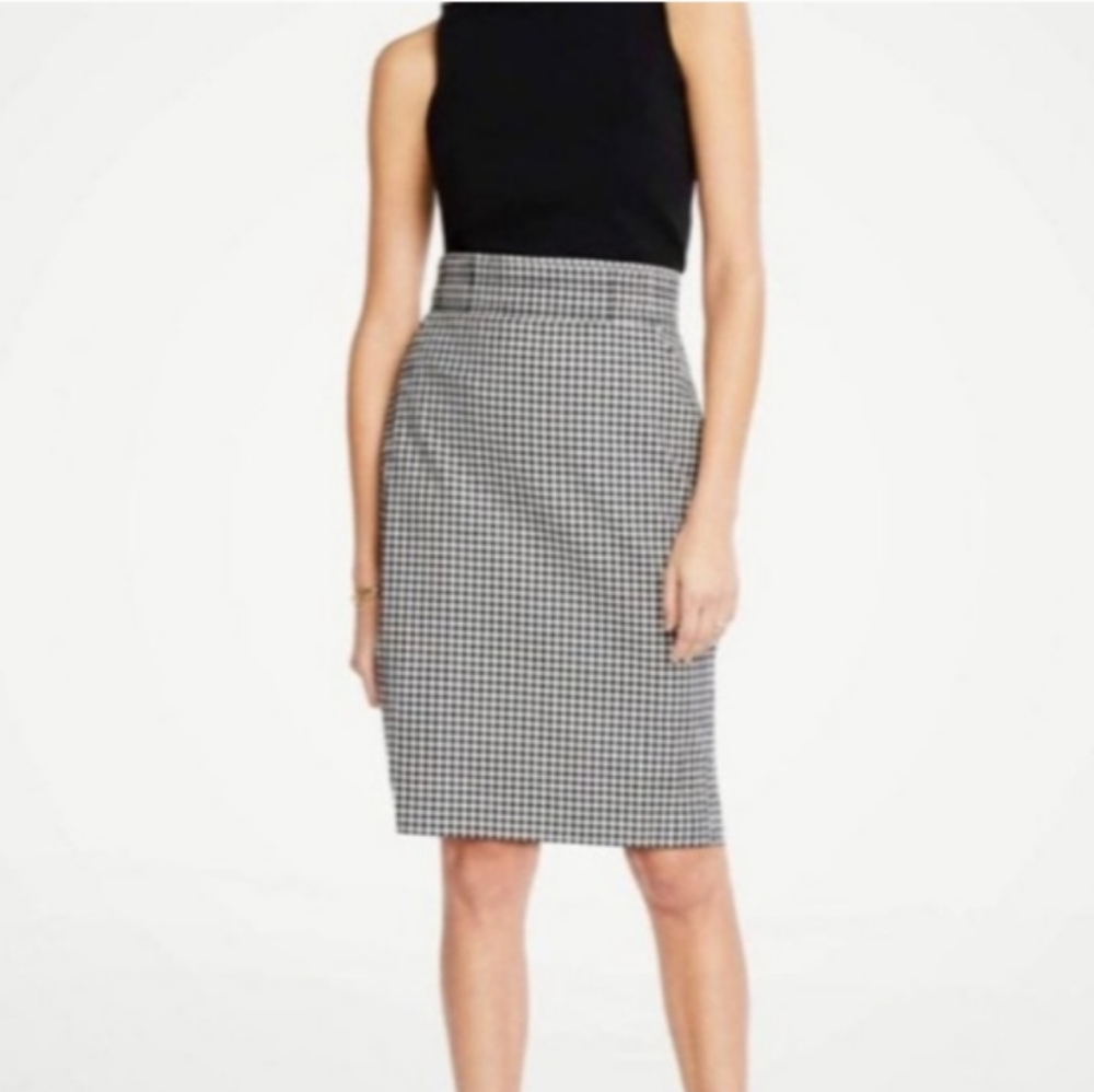 ANN TAYLOR GINGHAM PENCIL SKIRT
